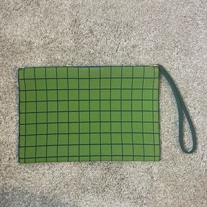 Rothy’s The Wristlet